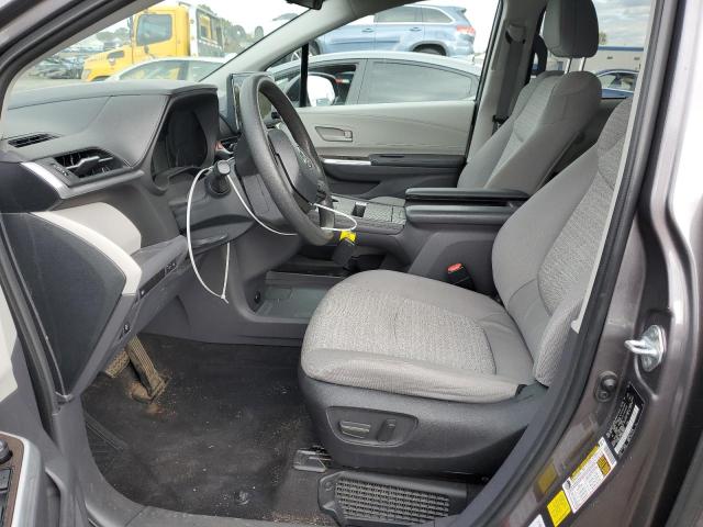TOYOTA SIENNA LE 2022