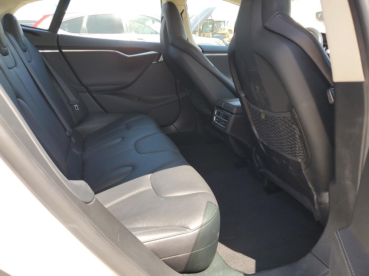 TESLA MODEL S 2014