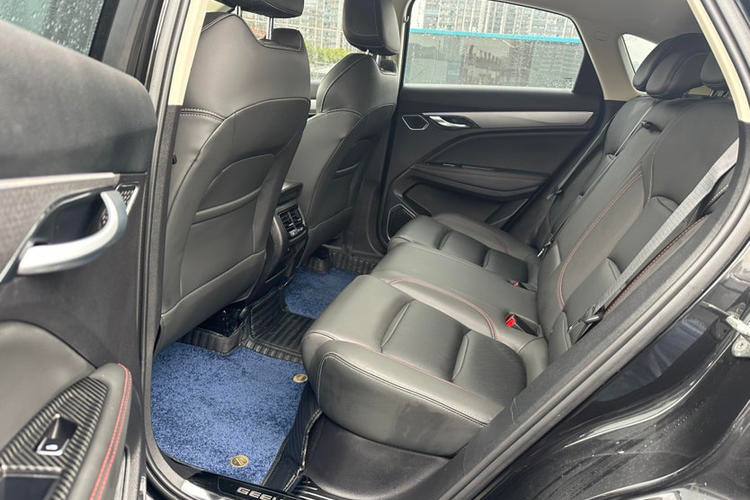 Geely Tugella 2021
