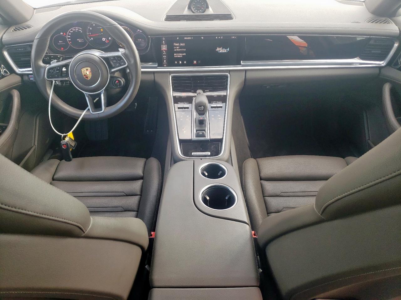 PORSCHE PANAMERA 4S 2017
