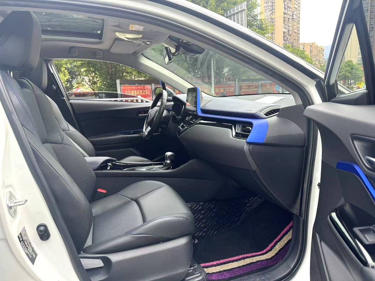TOYOTA C-HR Deluxe Edition 2021