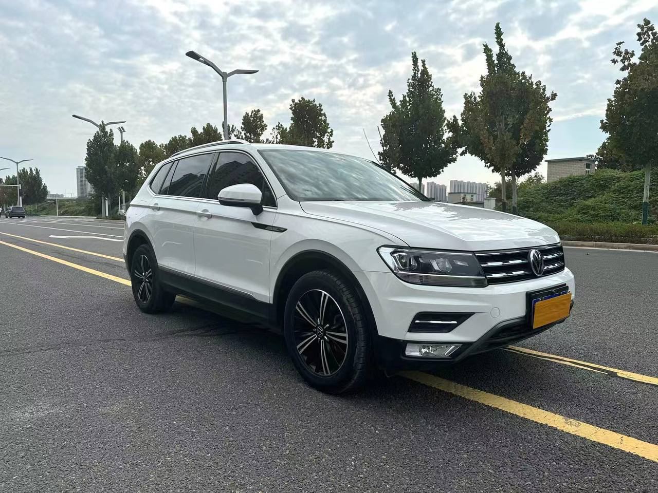 VOLKSWAGEN TIGUAN 2021