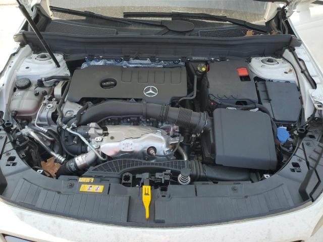 MERCEDES-BENZ GLB 250 2023