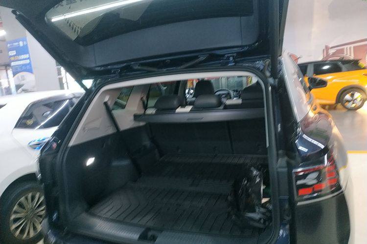 VOLKSWAGEN ID6 CROZZ 2022
