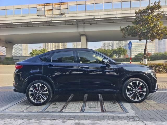 Geely Tugella 2020