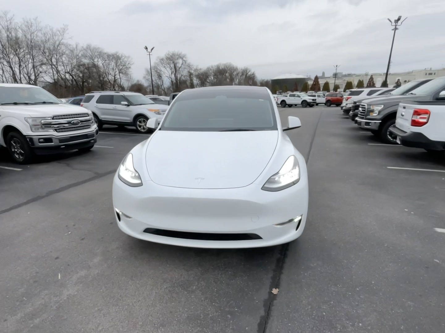 Tesla Model Y 4D SUV LONG RANGE 2023