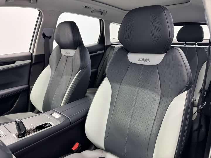 GEELY BOYUE L 2024