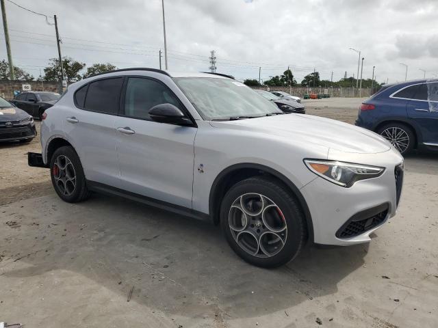 ALFA ROMEO STELVIO SPORT 2021