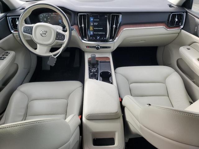 VOLVO S60 B5 MOMENTUM 2021