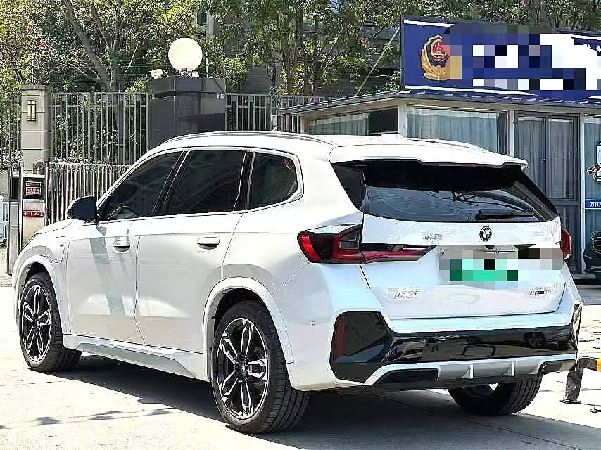 BMW iX1 xDrive30L 2023