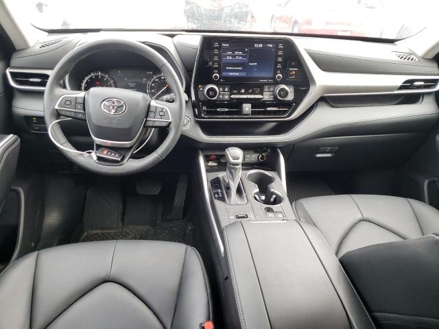 TOYOTA HIGHLANDER XLE 2022