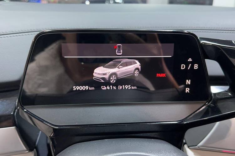 Volkswagen ID.6 CROZZ First Edition 2021