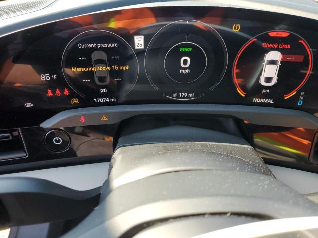 PORSCHE TAYCAN 2022