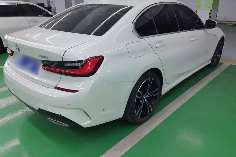 BMW 3 Series 325i M-package 2021