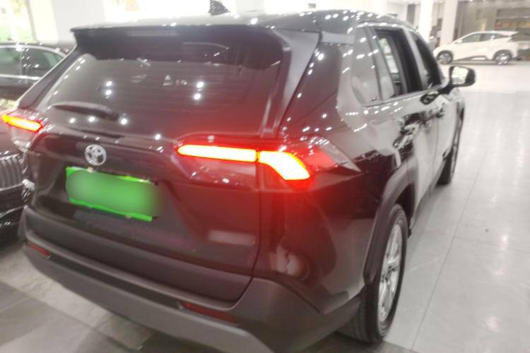 TOYOTA RAV4 2022