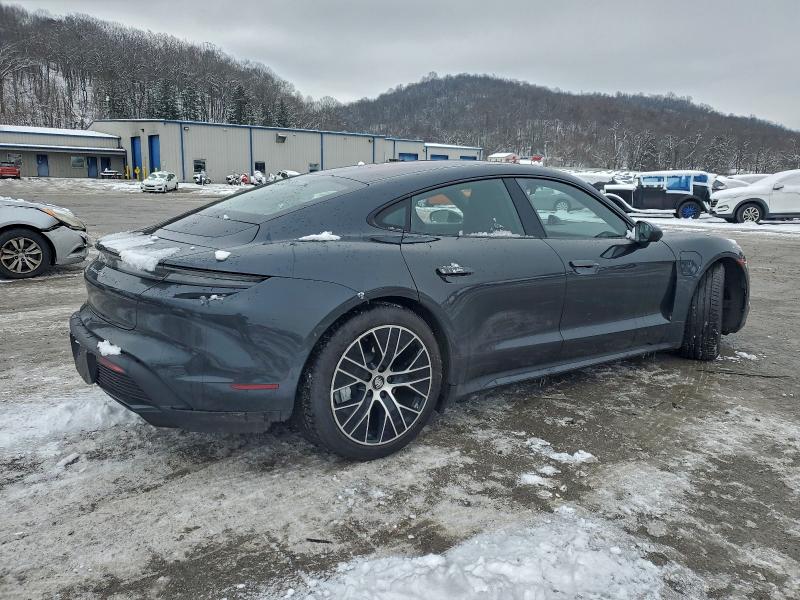 PORSCHE TAYCAN TURBO 2019