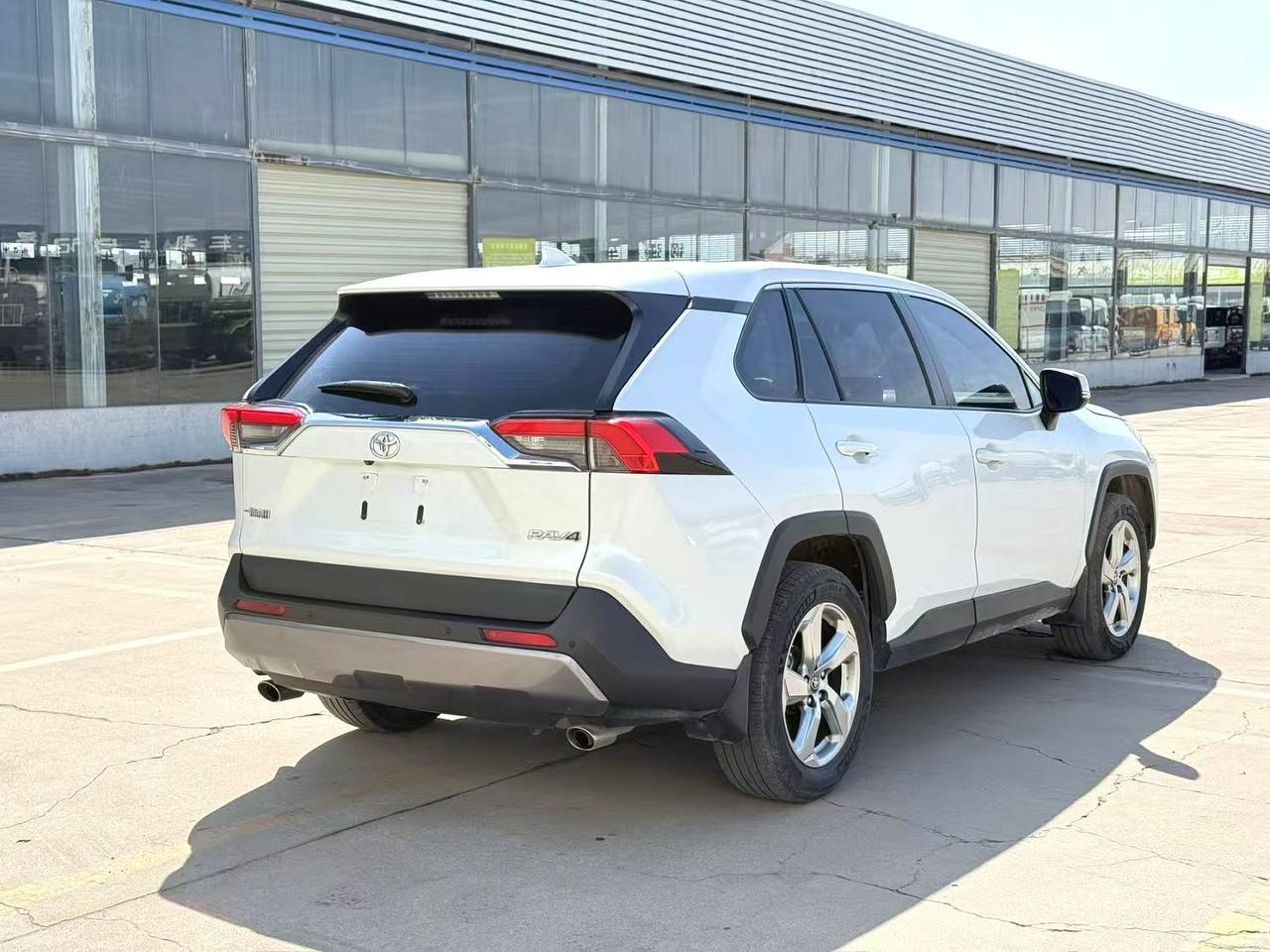 TOYOTA RAV4 2021