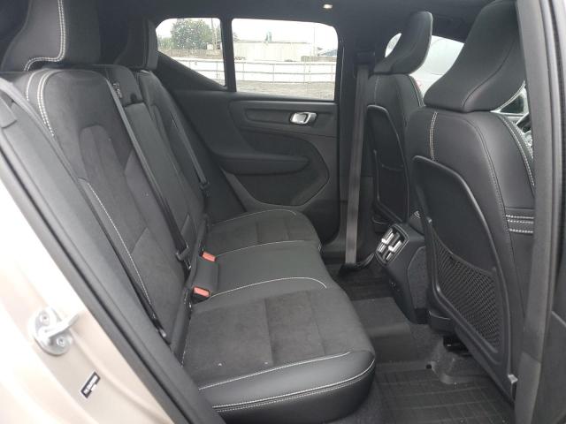 VOLVO XC40 PLUS 2023
