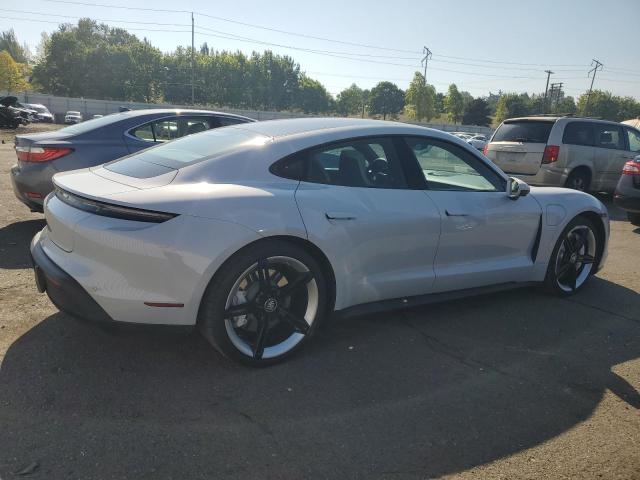 PORSCHE TAYCAN 2022