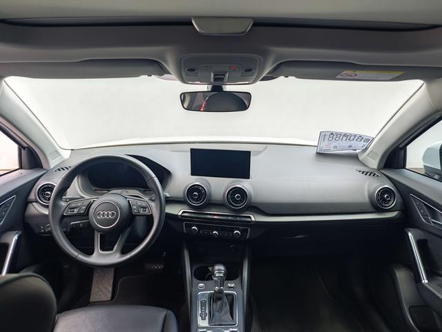 AUDI Q2L e-tron 2019