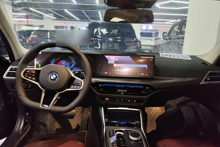 BMW i3 eDrive40L Night Set 2025