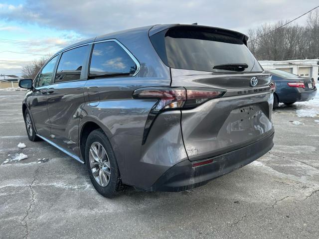 TOYOTA SIENNA LE 2023