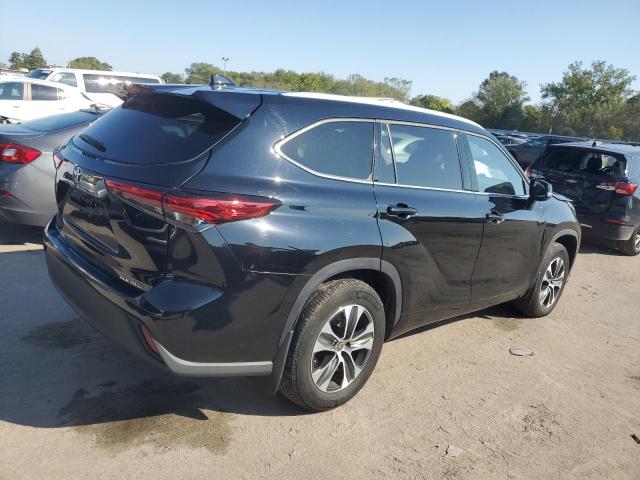 TOYOTA HIGHLANDER XLE 2022