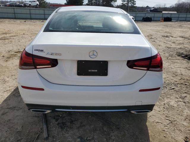 MERCEDES-BENZ A 220 2022