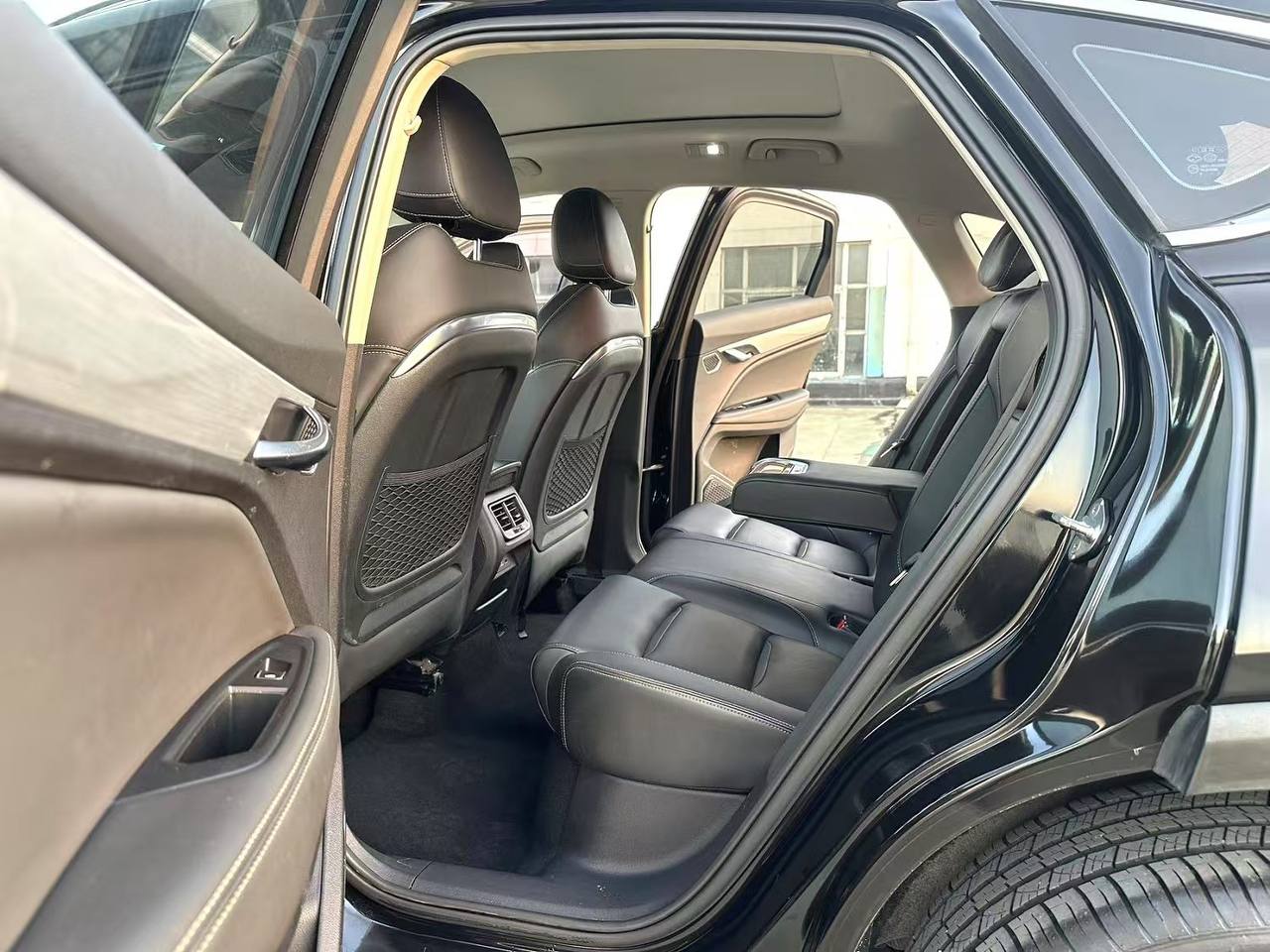 Geely Tugella 300T 2019