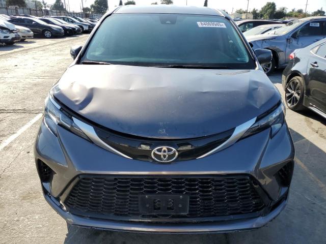 TOYOTA SIENNA LE 2023